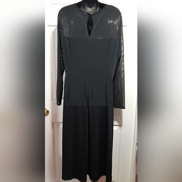 Classic Plus Size Black Dress See Through Top & Sleeves Accent at Waist Size 20? - Picture 5 of 7